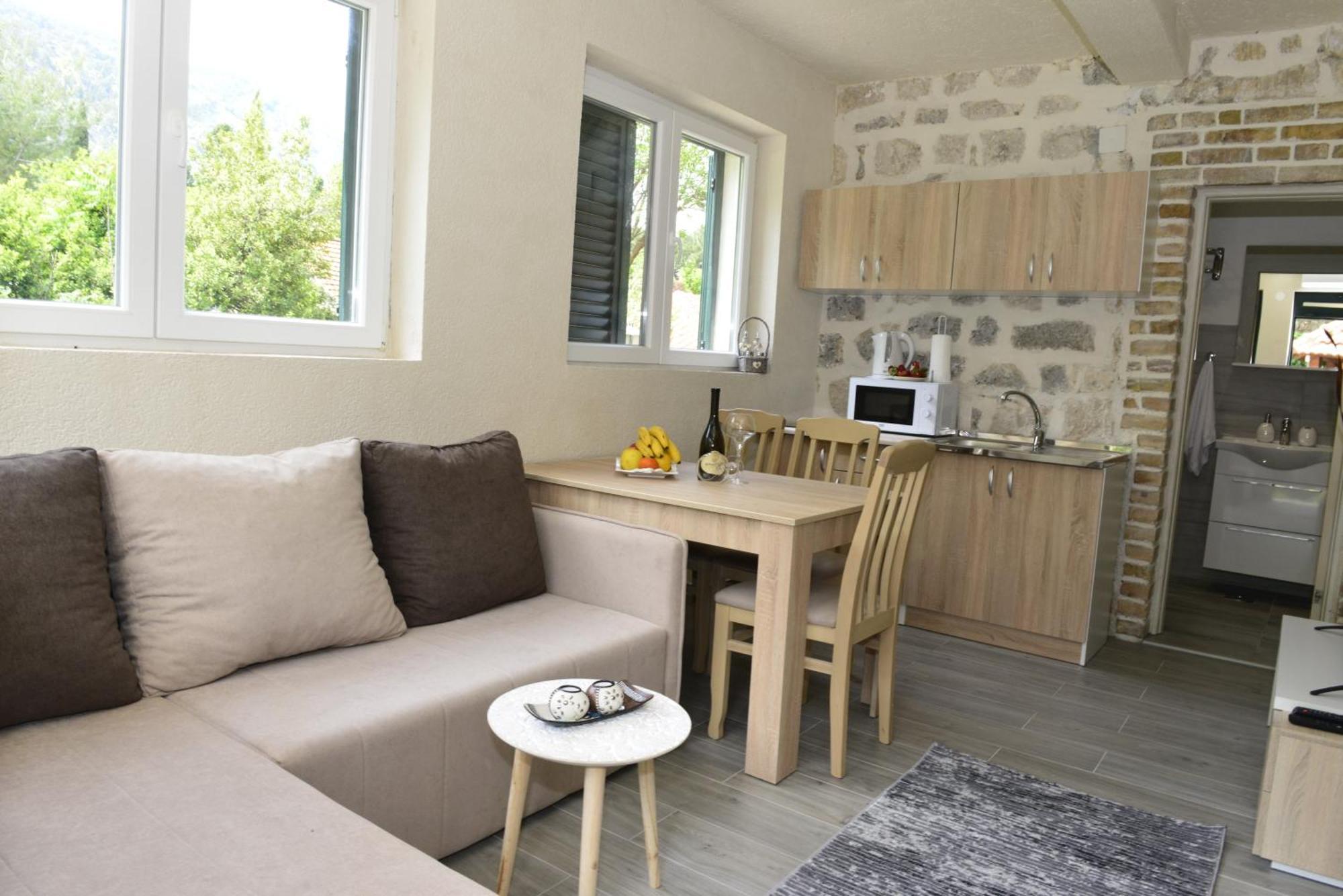 Apartment Andrea With Parking Kotor